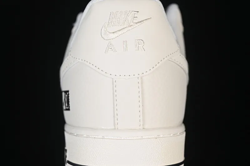 All categories Nk Air Force 1 Air Force series Nk Air Force 1 Low Air Force low top Nike Air Force 1'07 Low Classic presbyopic black stitching Air Force 1 low top casual sneakers DF0188-137